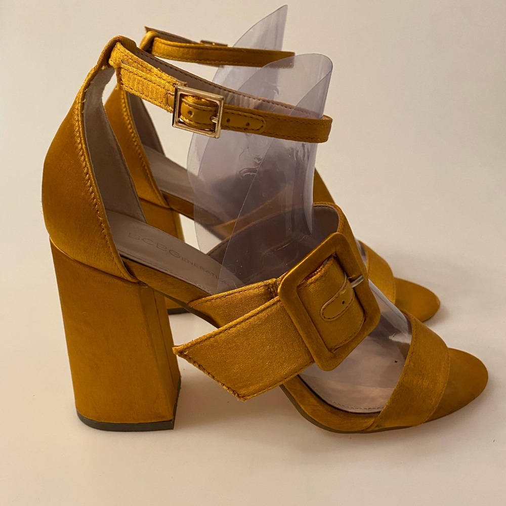 BCBGeneration Raelynn Satin block heel sandal 8.5
